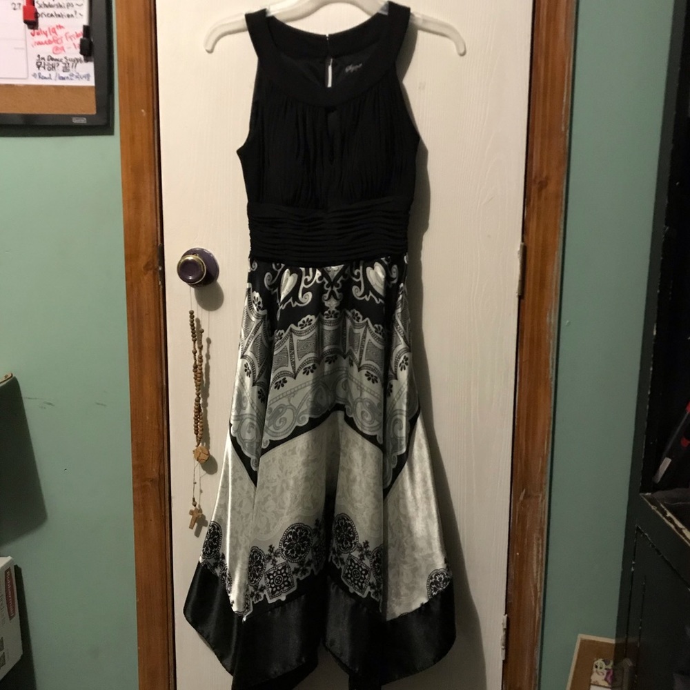 SIGNATURE By Sangria Dress